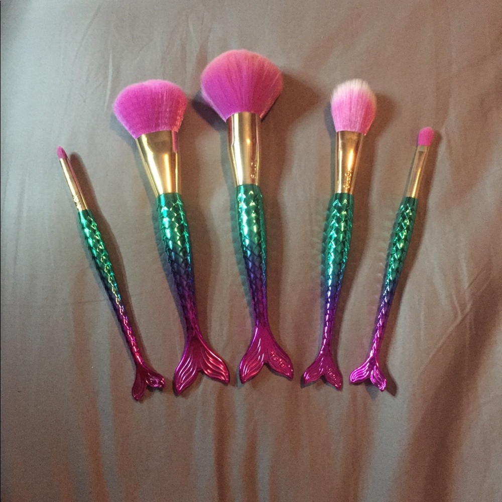 Minutes to Mermaid Brush Set